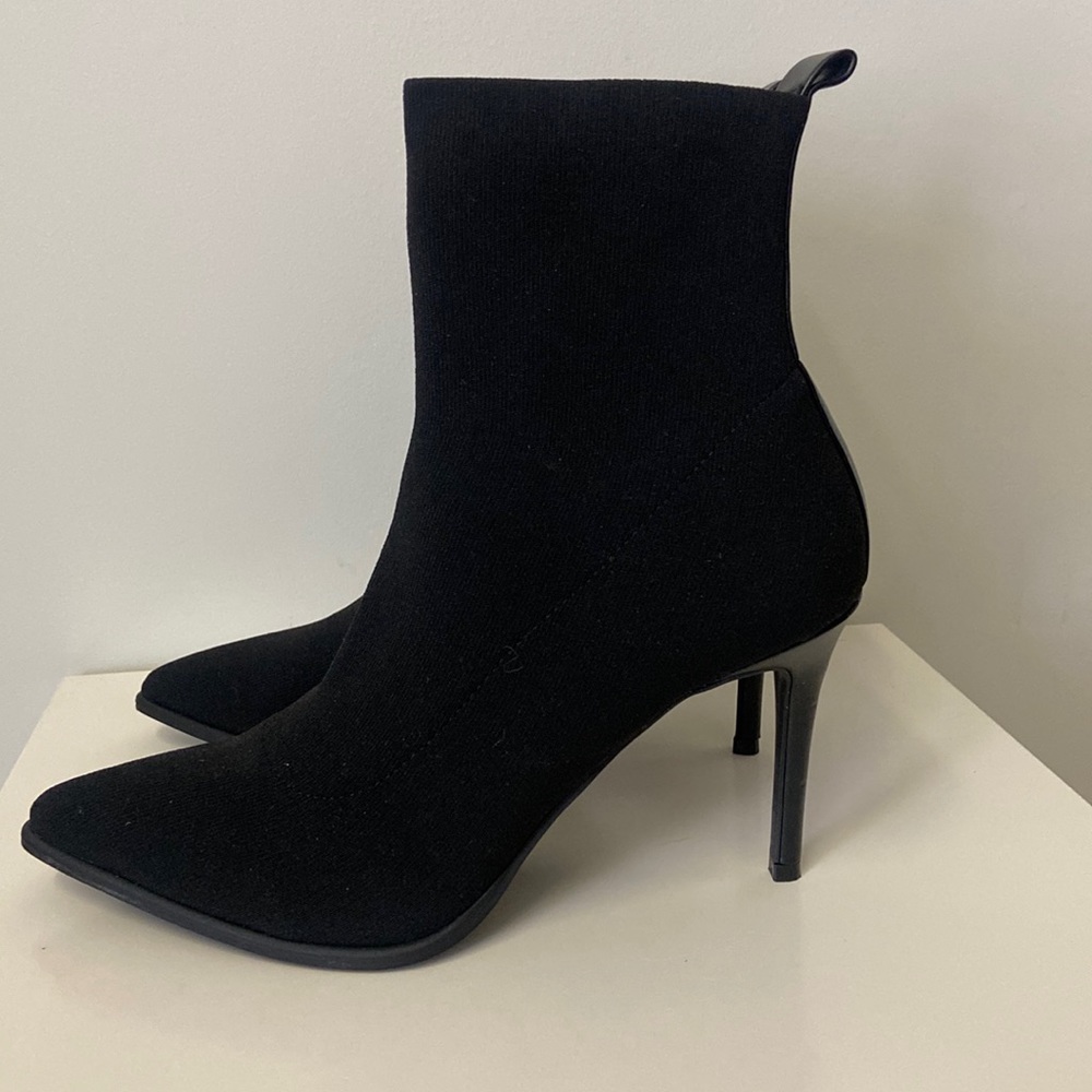 Steve Madden Ender Bootie size 10